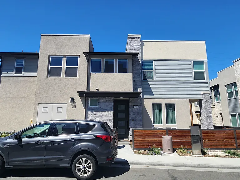10901 Lotta Ct — Photo 3
