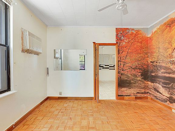 4th image of 5945 Woodbine St #2