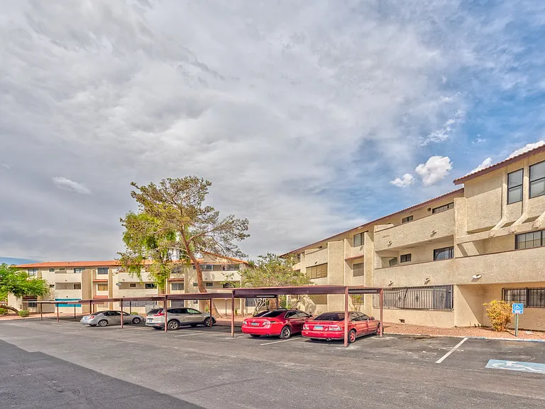2080 Karen Ave #B63 — Photo 14