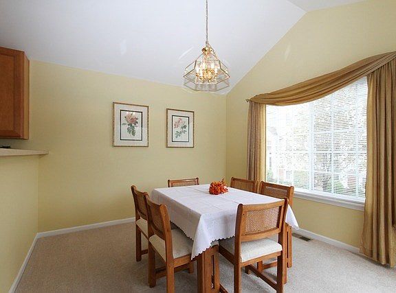 4th image of 455 Cary Woods Cir
