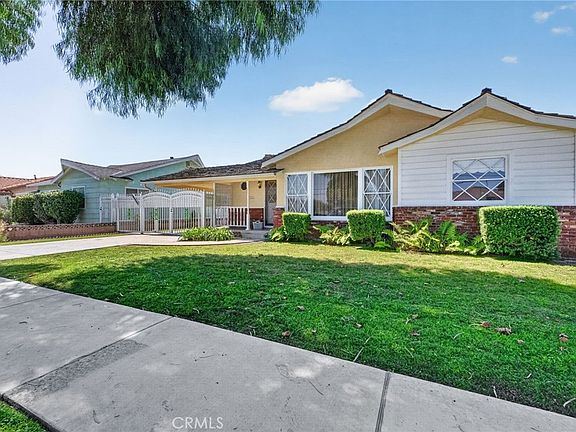 3rd image of 9470-9472 Foster Rd