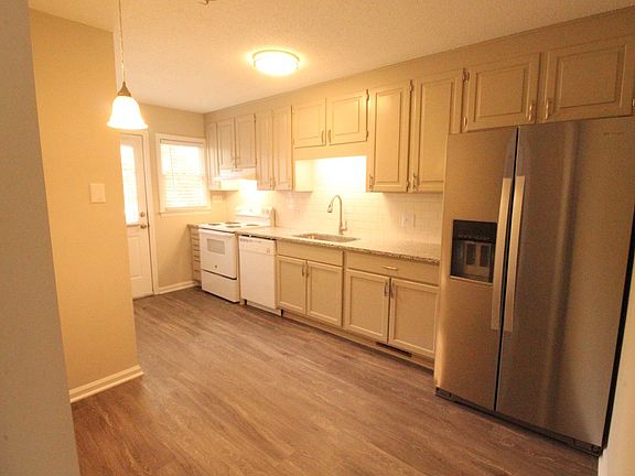 3rd image of 529 Bashford Rd
