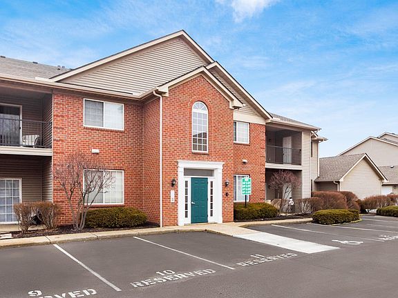 4th image of 669 Spring Valley Dr
