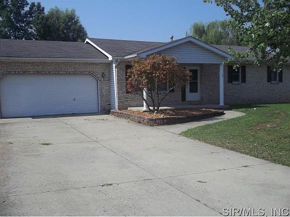 1st image of 1104 Alice Ln