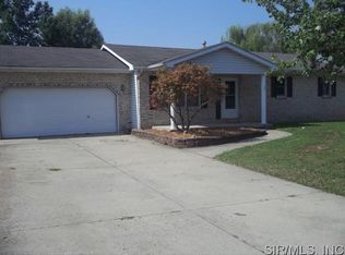 1104 Alice Ln, Granite City, IL 62040