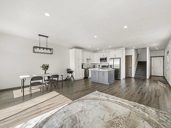 5th image of 1116 Greenfield Dr