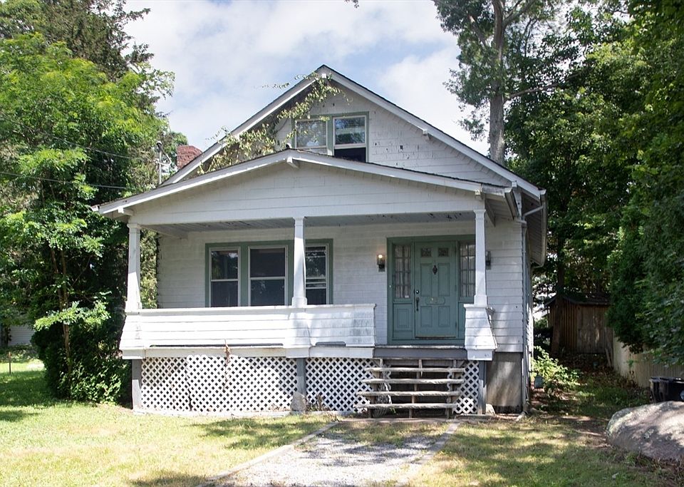 1st image of 28 Greystone Ave