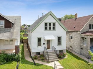 3851 E Squire Ave, Cudahy, WI 53110