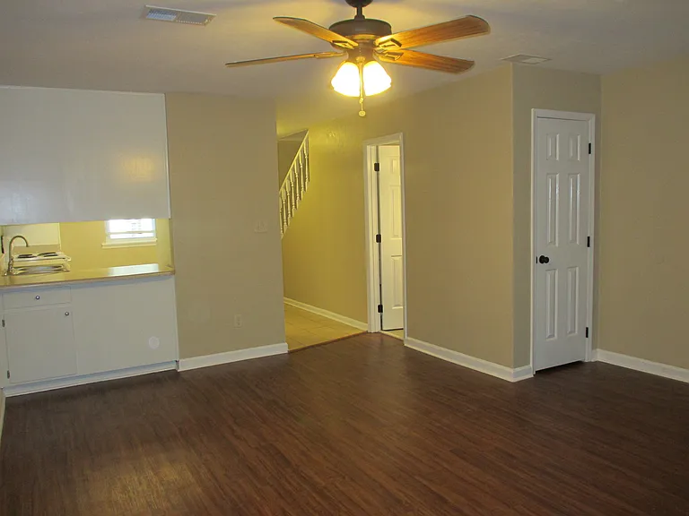 1569 Jacks Dr #A — Photo 6