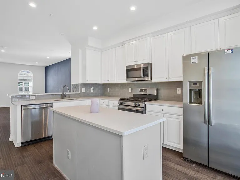 8100 Miner St — Photo 11
