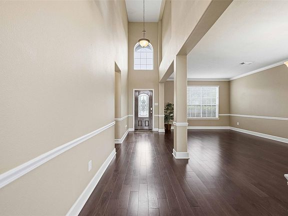 4th image of 803 Northridge Terrace Ln