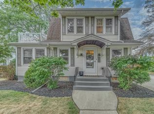 115 N Webster St, Naperville, IL 60540