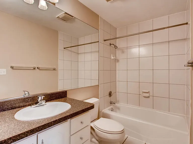 Maple Park Apartments — Photo 7