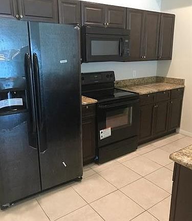 5th image of 514 SE 6th Pl