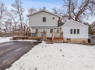 5104 W Orchard Dr, McHenry, IL 60050