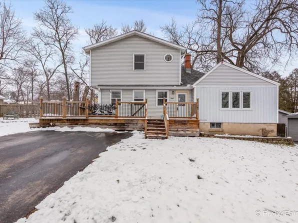 5104 W Orchard Dr, McHenry, IL 60050