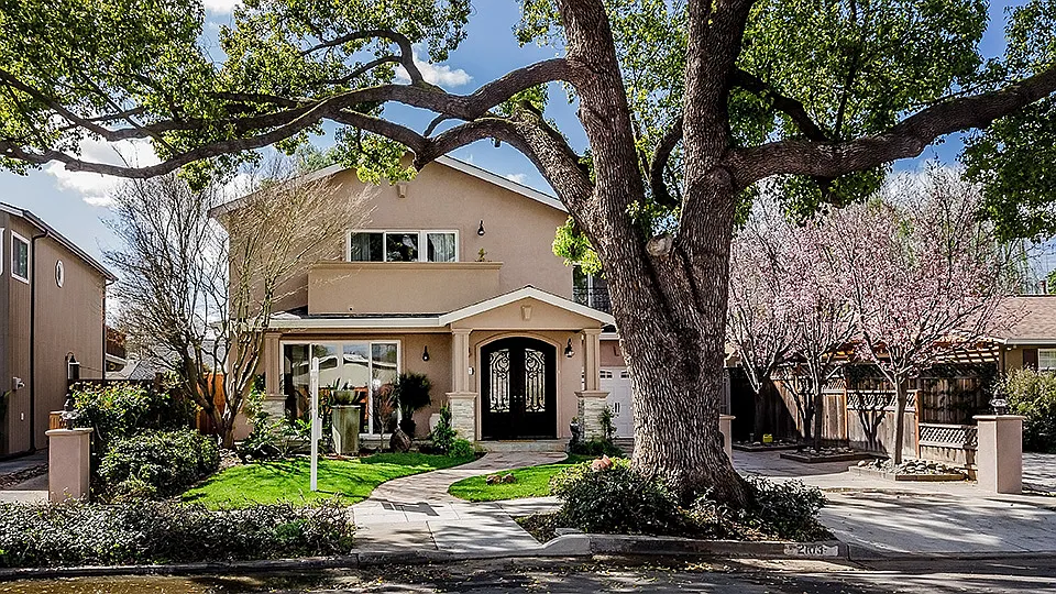 2103 Coastland Ave photo 1