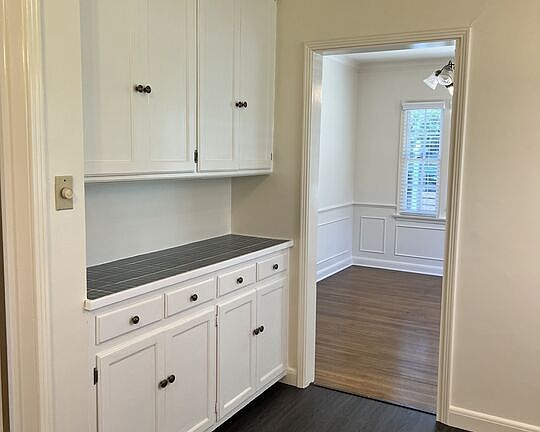 5th image of 2442 Washington Ave