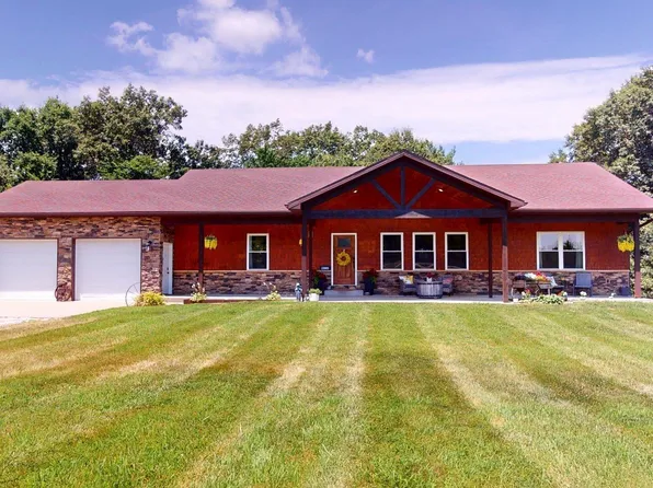 33005 Hill Ln, Sedalia, MO 65301