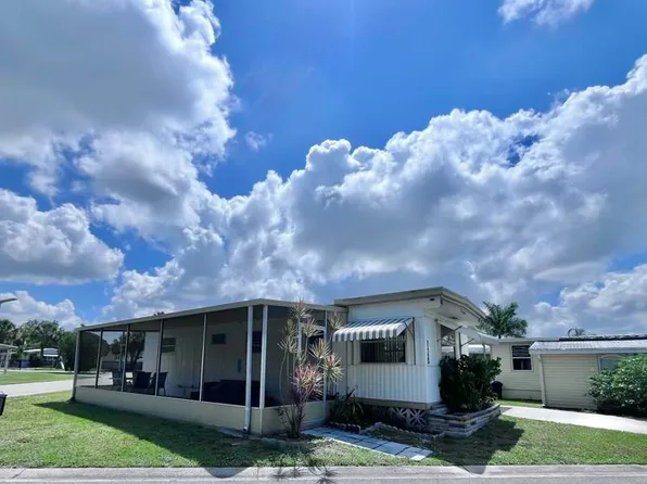 3223 North Lockwood Ridge Road #126, Sarasota, FL 34234