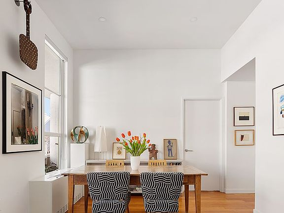 4th image of 184 Kent Ave APT A602