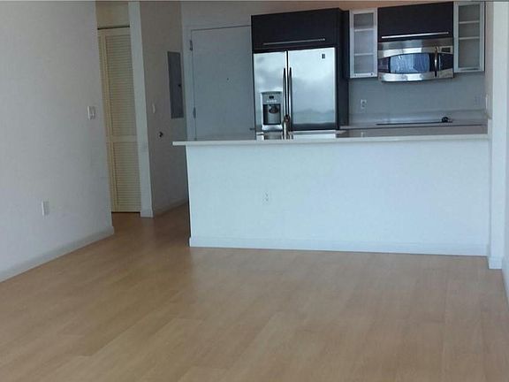 4th image of 333 NE 24th St APT 1211