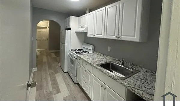 2 bed, $1,800 — Photo 1