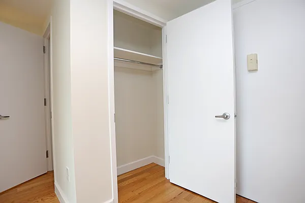 Rented by Stonehenge NYC LLC | media 11