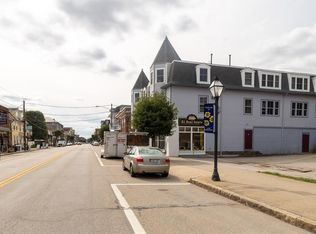 37 Main St APT 5, East Greenwich, RI 02818