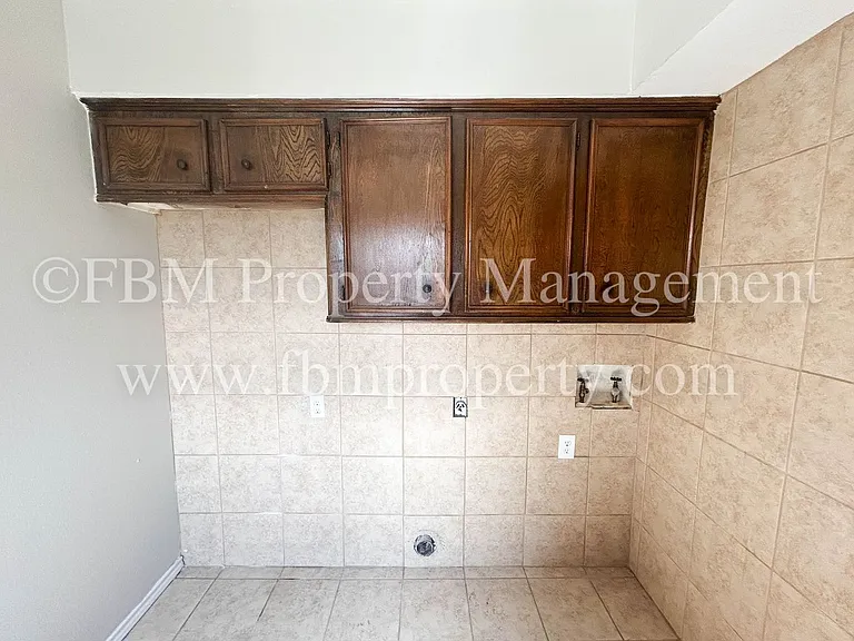 1401 Old Bardwell Rd #B — Photo 8
