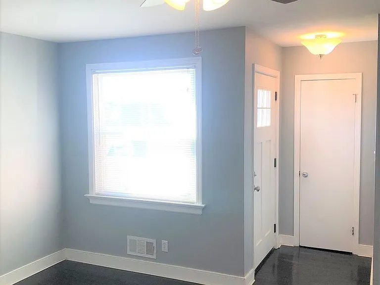 1406 Little John Rd — Photo 9
