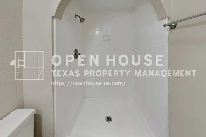 1641 Cumberland Trl — Photo 10