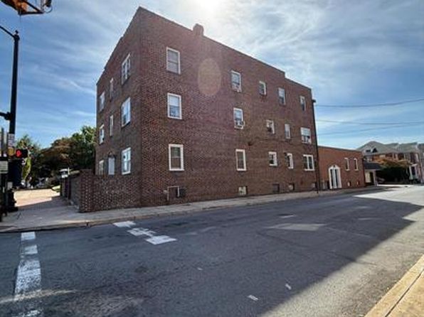 152 W Main St #11