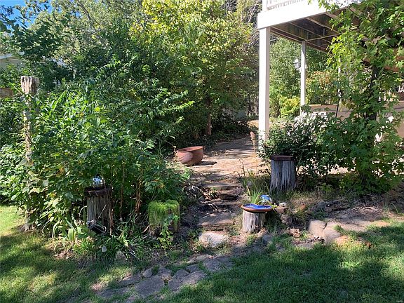 5th image of 1600 Woodson Dr