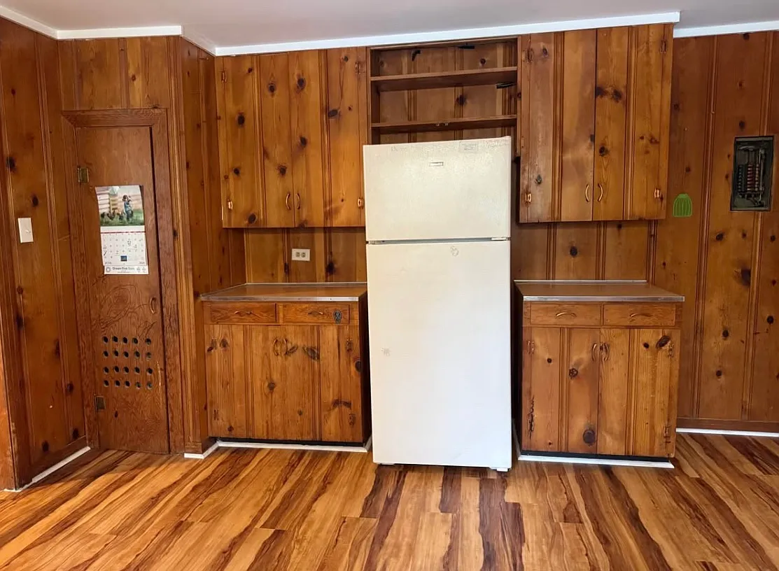 4 bed, 2200 sqft, $3,500 — Photo 3