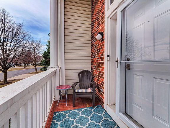 2nd image of 338 Magnolia Ct #338