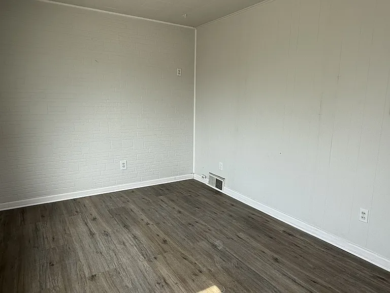 422 W High St #1 — Photo 17