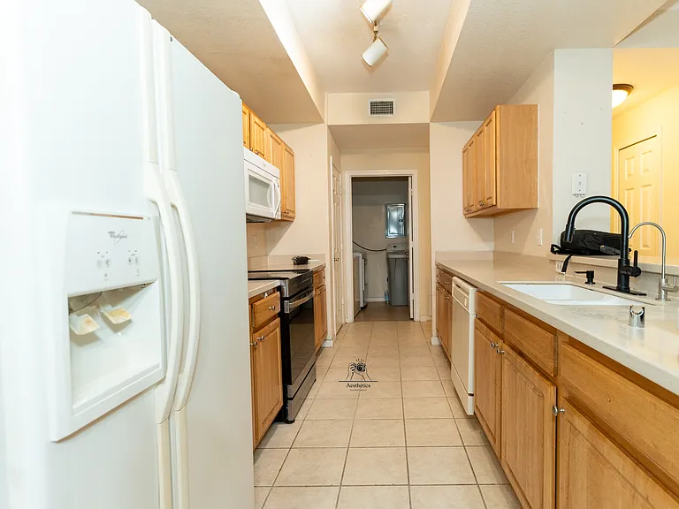 10075 Gate Pkwy N #2202 — Photo 8