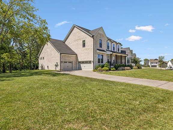 3rd image of 4784 Woodrow Pl