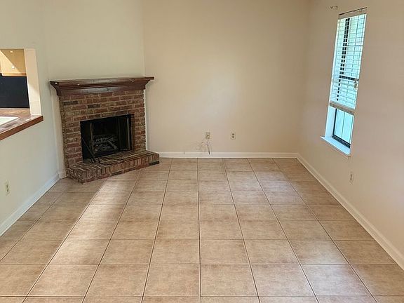 2nd image of 378 Whetherbine Way E