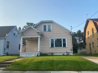 1809 28th St, Two Rivers, WI 54241