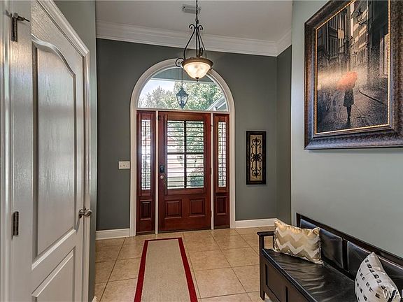 3rd image of 1515 Edward Cir