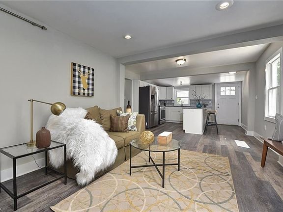 3rd image of 1873 W 48th St