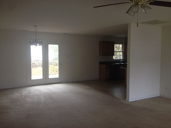 3rd image of 6913 Autumn Point Dr