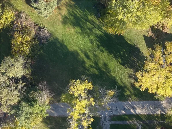 815 E 12th St, Ashtabula, OH 44004