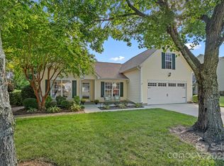 151 Pleasant Grove Ln, Mooresville, NC 28115