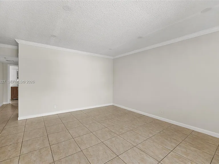 5420 Hollywood Blvd #202 — Photo 9