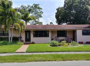 704 E Avenida Del Rio, Clewiston, FL 33440