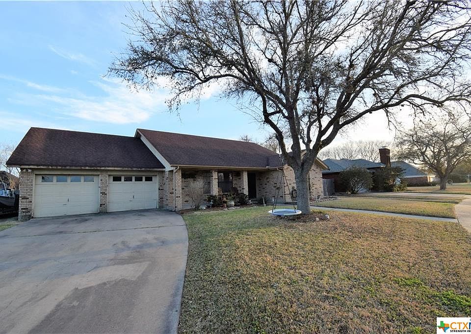 1st image of 106 Oak Grove Ln