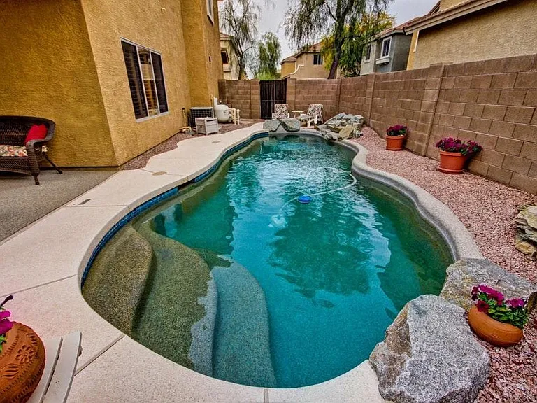 4068 E Melinda Ln — Photo 1